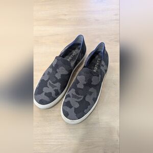 Rothy's The Original Slip-On Sneaker Gray- Camo Size 10.5